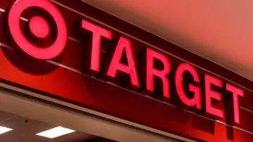 target—美国第二大零售百货公司，第三大使用率最高的在线商店，年收入超935亿美元